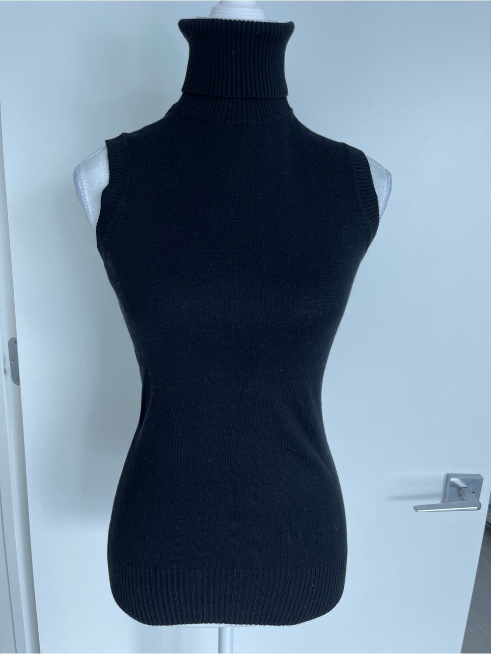 GAP Black Sleeveless Turtleneck Cashmere Blend Sweater Size XS
